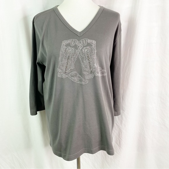Isaac’s Designs Casuals Silver Metal Stud Rhinestone Cowboy Boots Gray Tee XL - Picture 1 of 7